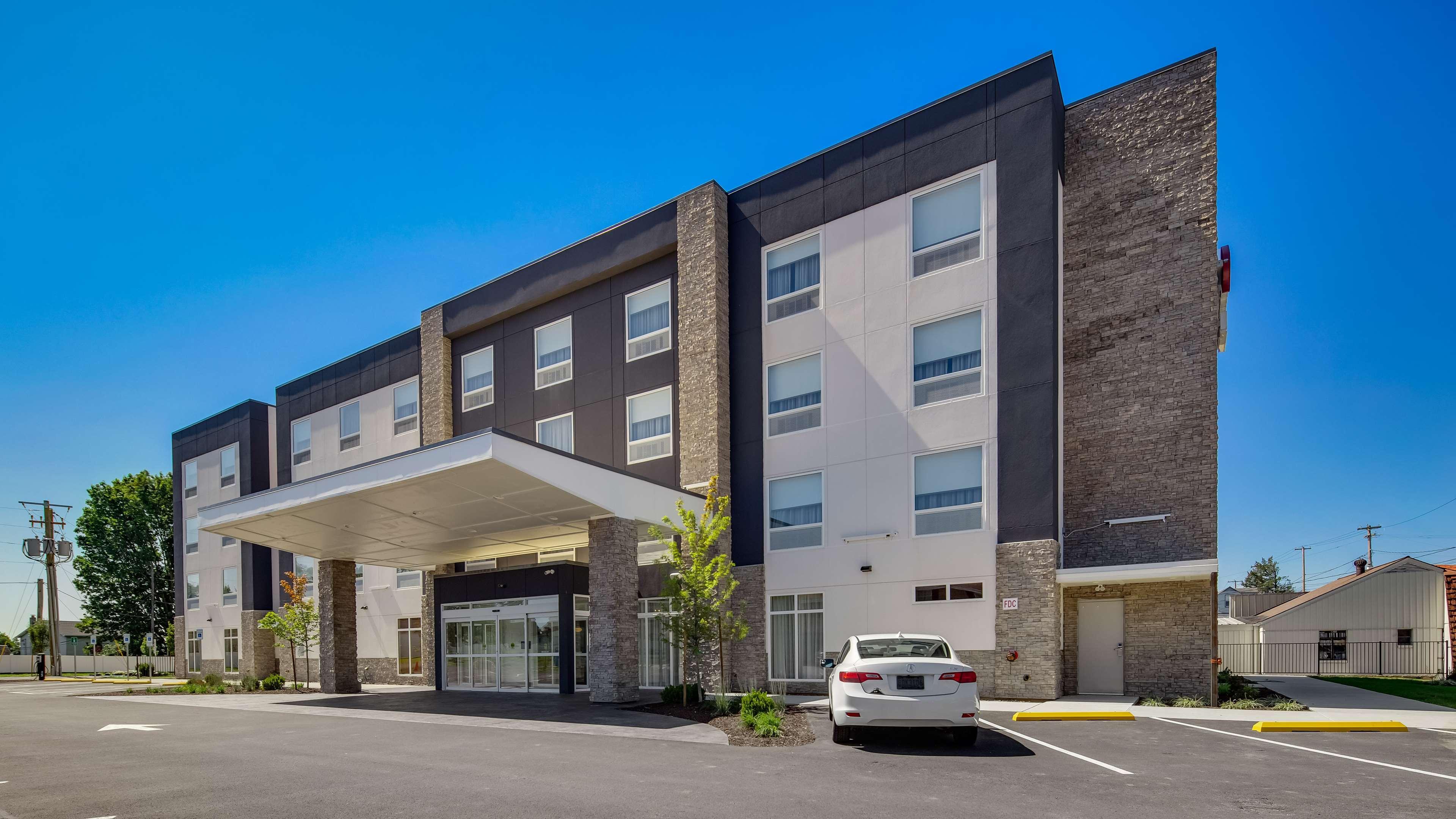 Best Western Plus Hershey Hotel Exterior photo